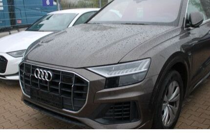 Audi Q8 118.900 km 54.390 &euro; Wolfsburg 38440