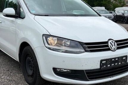VW Sharan 218.890 km 11.390 &euro; Braunschweig 38112
