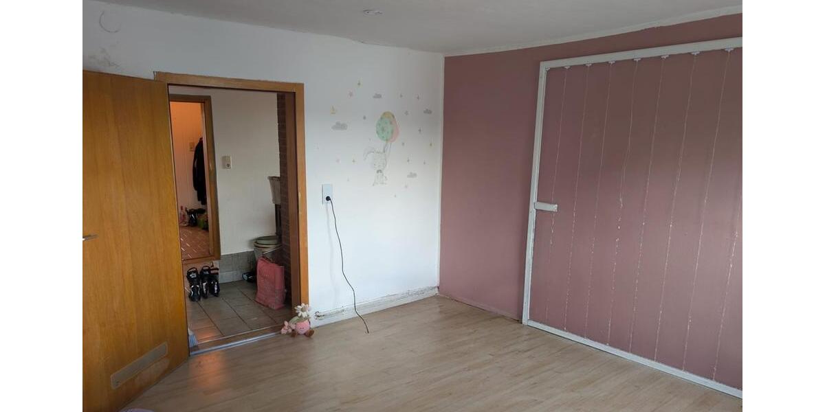 Dachgeschoßwohnung Grasleben - 5.5 Zimmer, 100 m&sup2;, 528&euro; | Angebot:27597050
