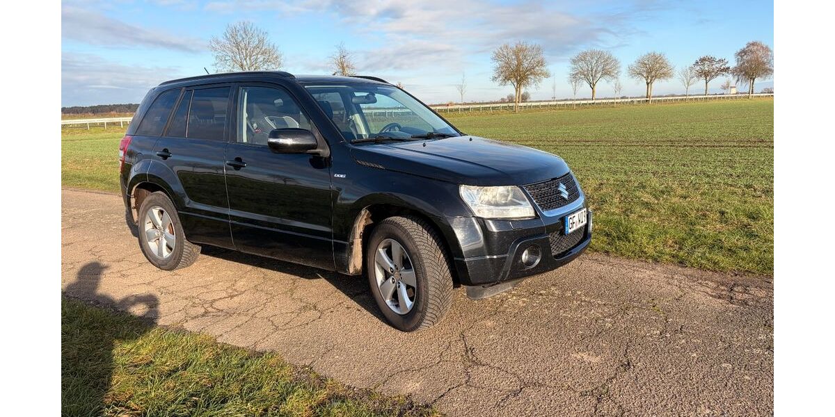 Suzuki Grand Vitara 178.000 km 6.500 € Tülau 38474