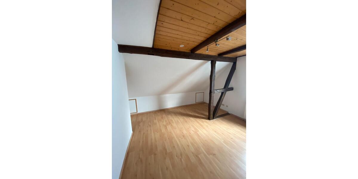 Dachgeschoßwohnung Wolfsburg - 1 Zimmer, 60 m&sup2;, 639&euro; | Angebot:26282985