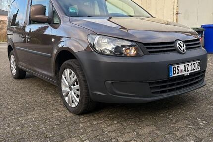 VW Caddy 152.900 km 8.800 &euro; Braunschweig 38108