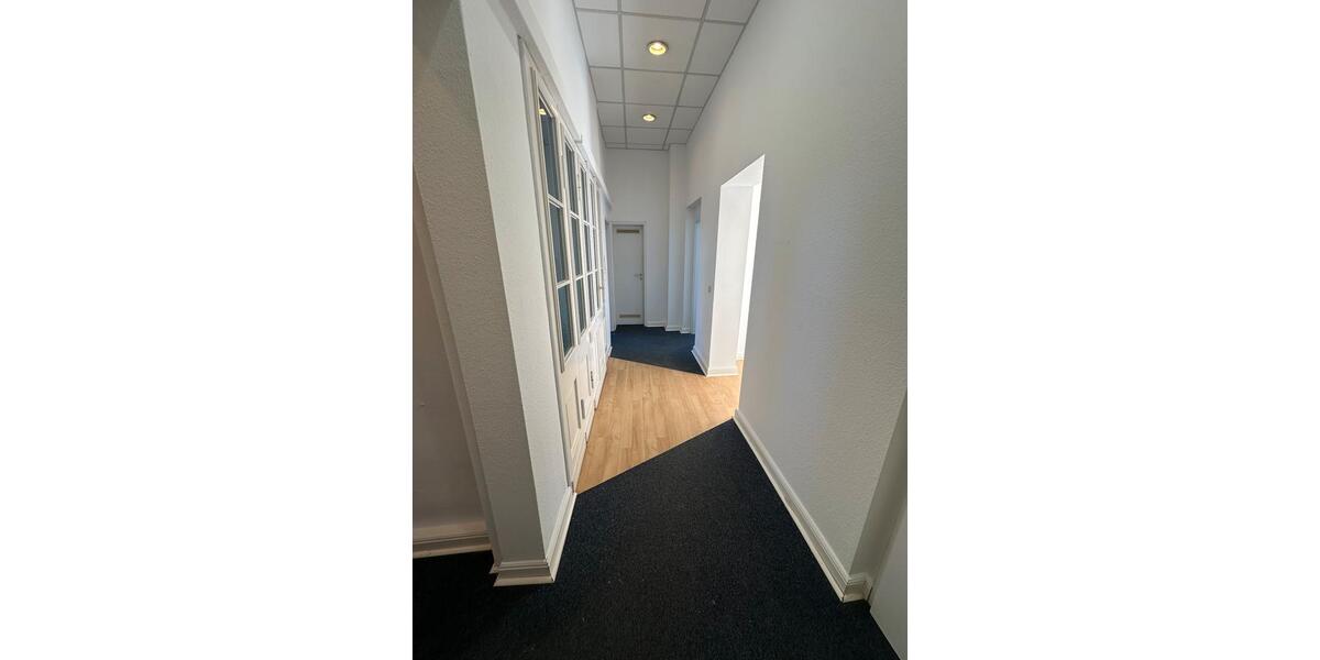 Etagenwohnung Braunschweig - 5 Zimmer, 129 m&sup2;, 1.250&euro; | Angebot:26321682