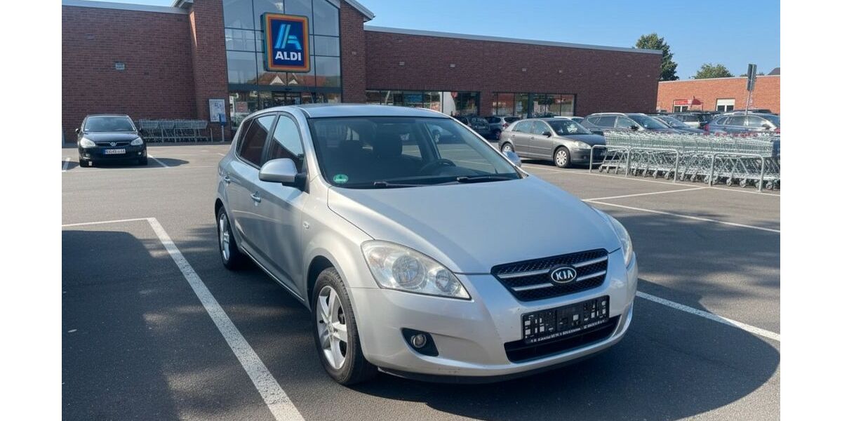 Kia ceed / Ceed 80.000 km 3.999 &euro; Braunschweig 38100