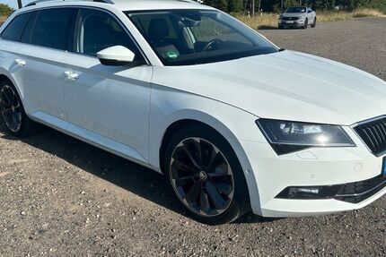 Skoda Superb 142.000 km 15.650 &euro; Cremlingen 38162