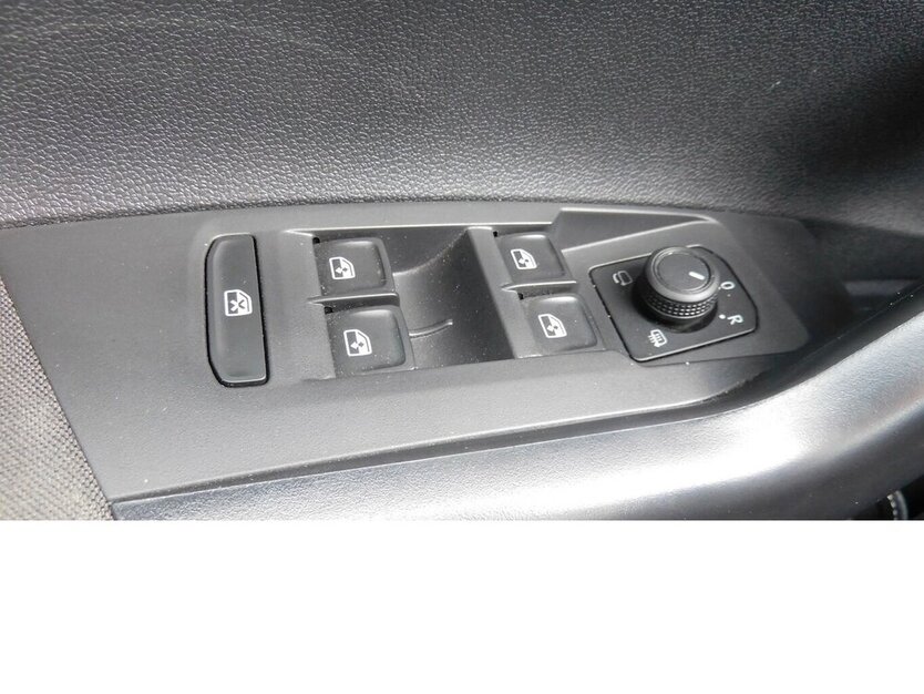 VW Taigo 1.0 TSI BMT Klima LED Navi 27.600 km 16.690 € Vordorf 38533
