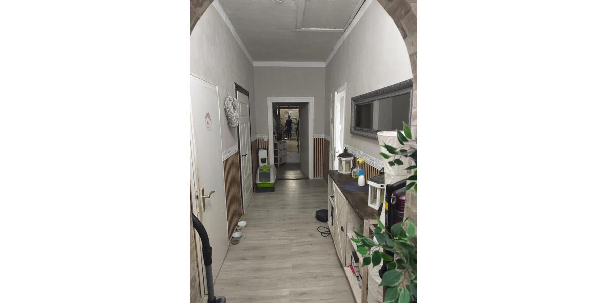 Etagenwohnung Helmstedt - 5 Zimmer, 135 m&sup2;, 850&euro; | Angebot:26549379