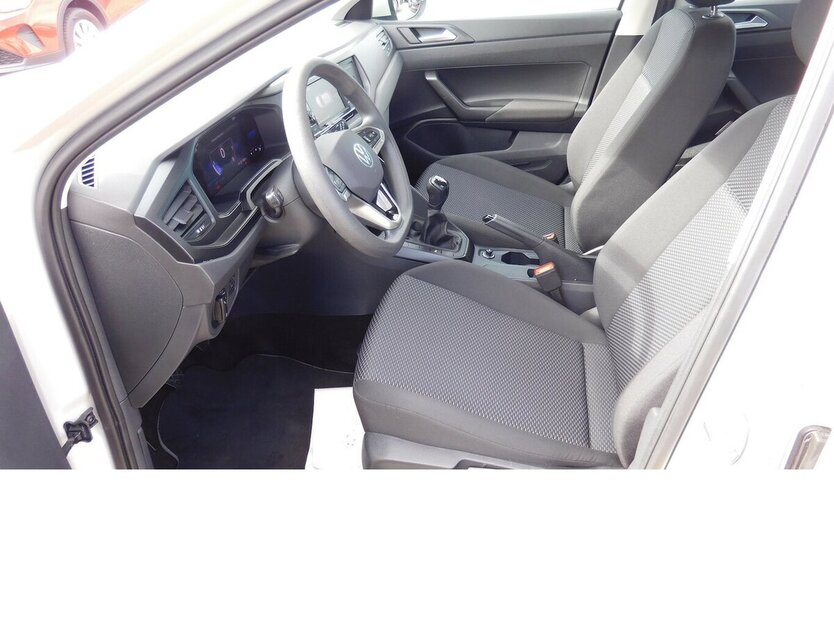 VW Taigo 1.0 TSI BMT Klima LED Navi 27.600 km 16.690 € Vordorf 38533