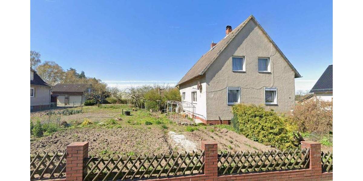 Einfamilienhaus Bahrdorf (Ortsteil Saalsdorf) Saalsdorf - 8 Zimmer, 150 m&sup2;, 140.000&euro; | Angebot:25303924