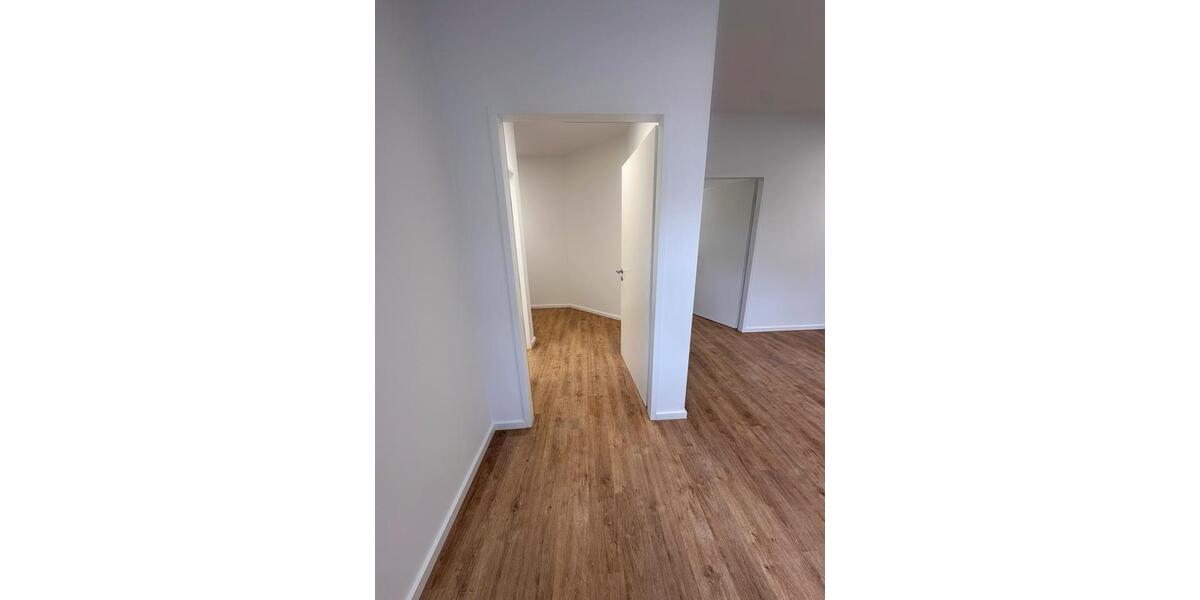 Praxisraum (22qm) inkl. großem Wartebereich ab 01.04.2026 zimmer