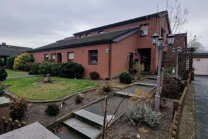 Haus Brome Altendorf - 12 Zimmer, 230 m&sup2;, 419.000&euro; | Angebot:24056836