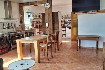 Haus zum Kaufen in Wolfsburg 377.000 € 174.45 m² 6 zimmer