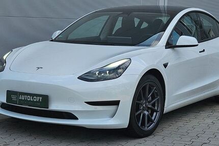 Tesla Model 3 106.589 km 24.940 &euro; Braunschweig 38112