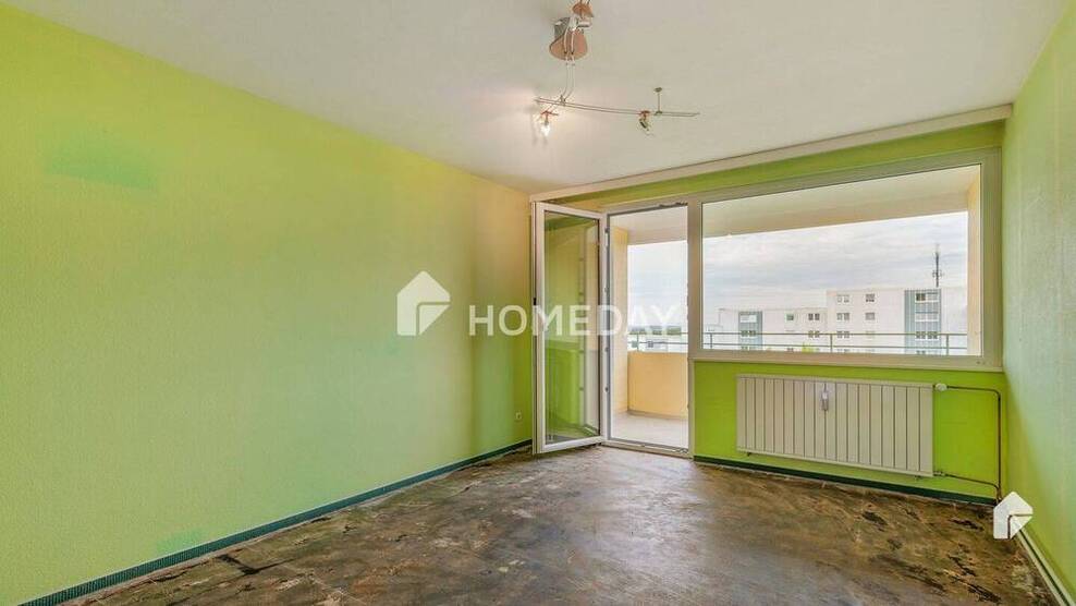 Bezugsfreie 3-Zimmer-Wohnung mit EBK und tollem Ausblick von der Loggia