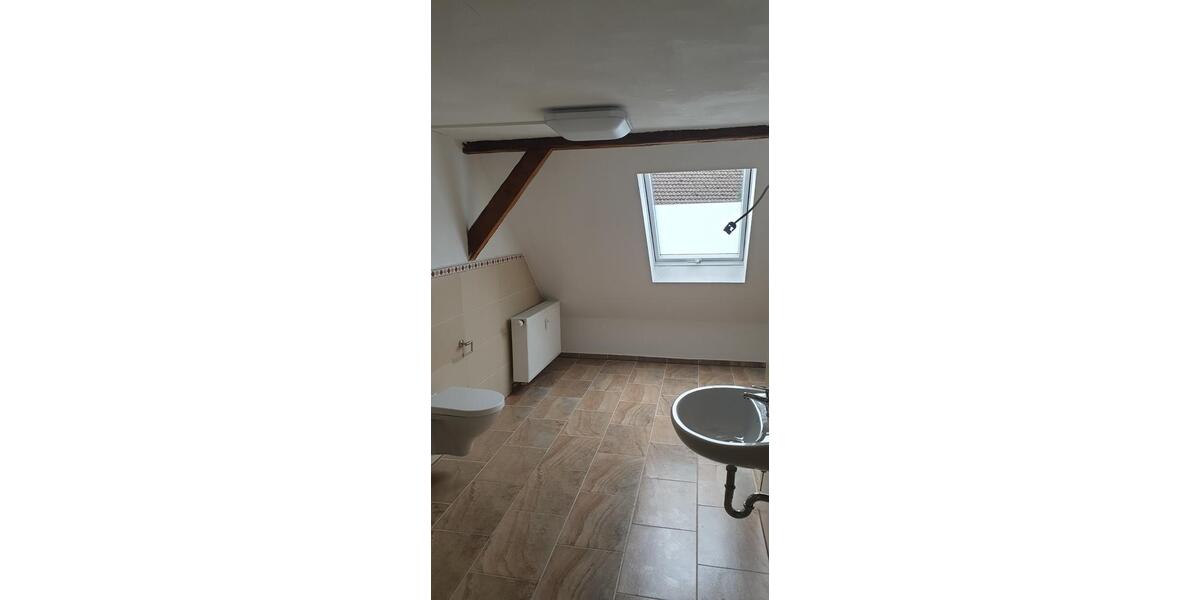 Dachgeschoßwohnung Lehre - 2 Zimmer, 80 m&sup2;, 600&euro; | Angebot:25171229