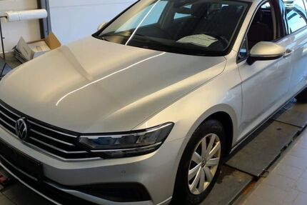 VW Passat 170.935 km 12.890 &euro; Braunschweig 38114