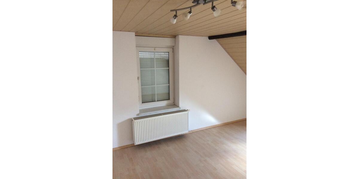 Dachgeschoßwohnung Rühen - 3 Zimmer, 68 m&sup2;, 132.000&euro; | Angebot:24750758