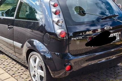 Ford Fiesta 106.000 km 2.500 € Wolfenbüttel 38304