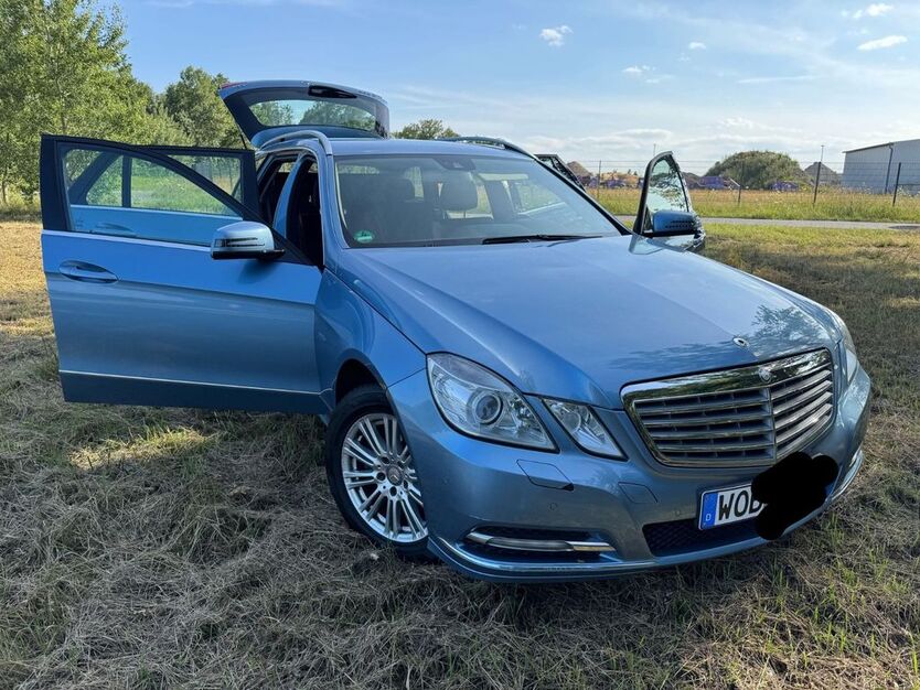 Mercedes-Benz E 200 99.910 km 11.900 € Grafhorst 38462