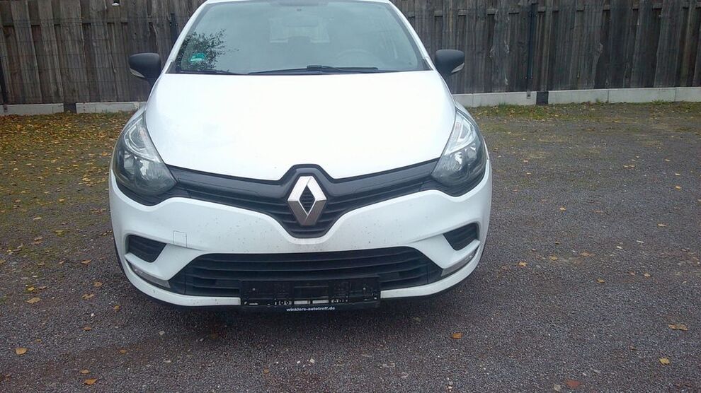 Renault Clio 205.000 km 5.700 € Rötgesbüttel 38531