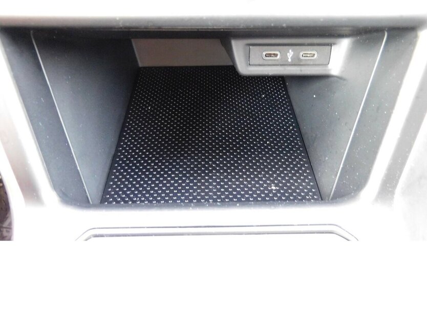 VW Polo 1.0 Life TSI BMT 4Trg Klima Navi LED 21.300 km 14.990 € Vordorf 38533