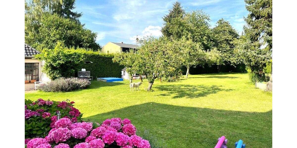 Charmantes Einfamilienhaus auf parkähnlichem Grundstück mit altem Baumbestand 7 zimmer