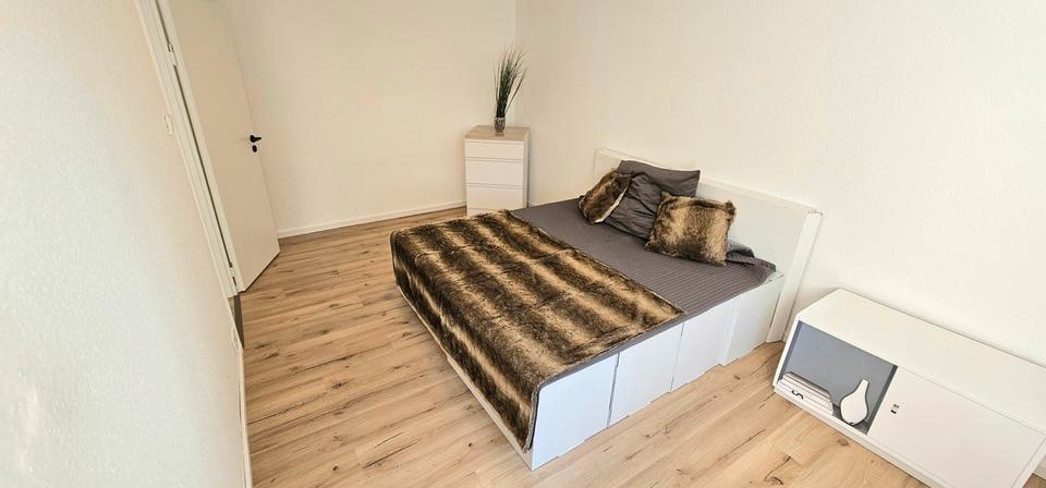 Frisch sanierte 2-Zi-Whg. 1.0G mit neuer Küche, erstbezug 2 zimmer