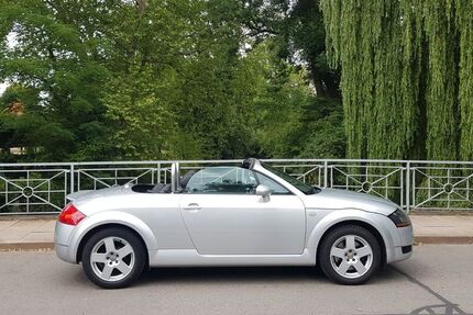 Audi TT 234.141 km 4.400 € Wolfsburg 38440