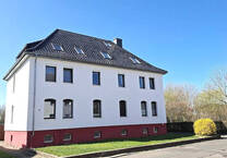Mehrfamilienhaus mit Bauland in toller Lage von Ehmen!