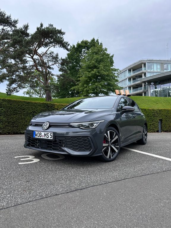 VW Golf 14.500 km 38.000 € Wolfsburg 38446