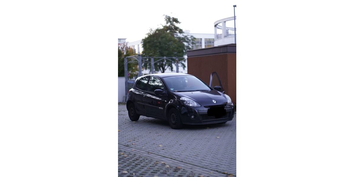 Renault Clio 212.000 km 1.150 &euro; Wolfsburg 38440
