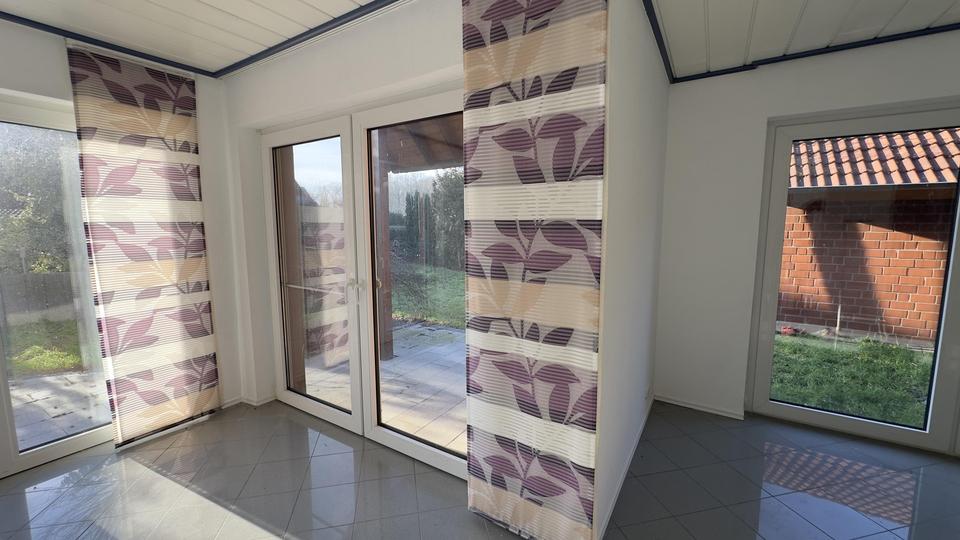 Haus mit moderner Küche, Kamin und bodentiefen Fenstern – sofort bezugsfertig! 6 zimmer