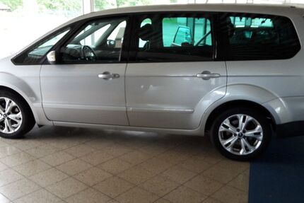 Ford Galaxy 102.690 km 9.100 € Gifhorn 38518
