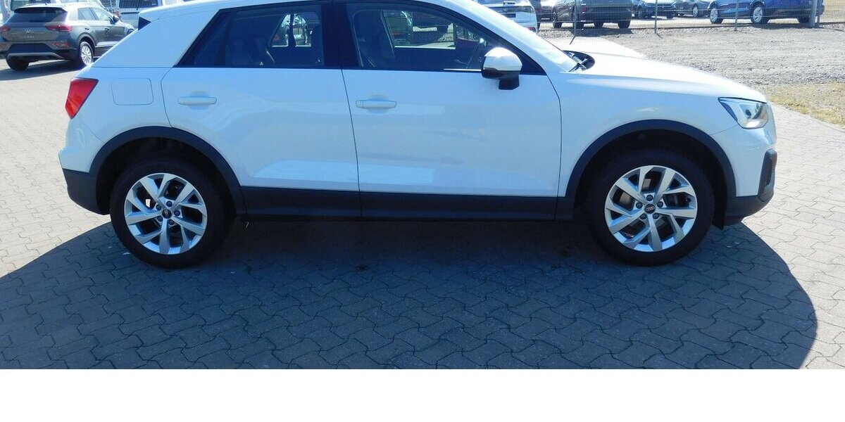 Audi Q2 30 1.0 TFSI BMT Navi Klima ALU 21.100 km 20.990 € Vordorf 38533