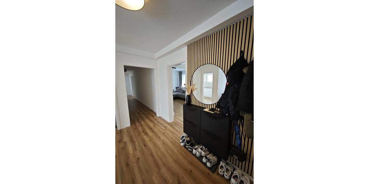 Etagenwohnung Wolfsburg Detmerode - 4 Zimmer, 125 m&sup2;, 1.200&euro; | Angebot:26225369