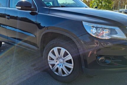 VW Tiguan 230.200 km 8.745 &euro; Wolfsburg 38446