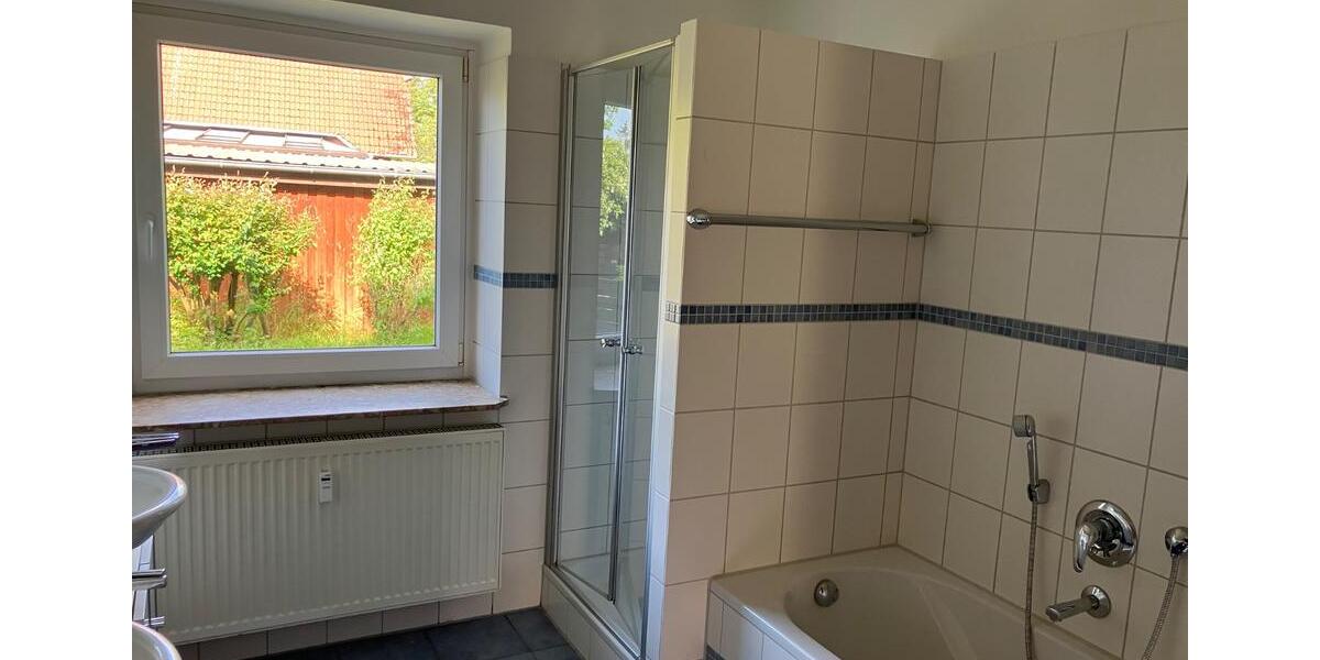 Erdgeschoßwohnung Wasbüttel - 5 Zimmer, 163 m&sup2;, 1.250&euro; | Angebot:25964833