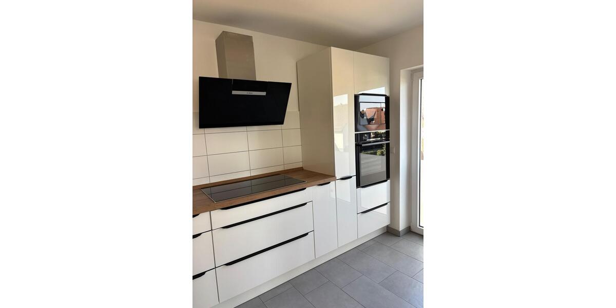 Etagenwohnung Schwülper - 3 Zimmer, 120 m&sup2;, 1.200&euro; | Angebot:26327337