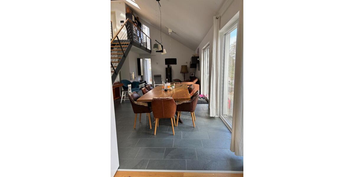 Einfamilienhaus Rühen - 5 Zimmer, 175 m&sup2;, 2.100&euro; | Angebot:25909198