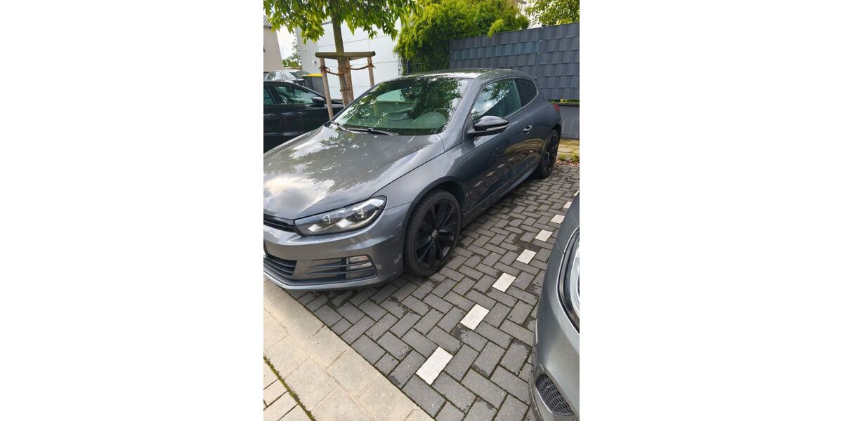 VW Scirocco 89.000 km 11.999 &euro; Braunschweig 38126