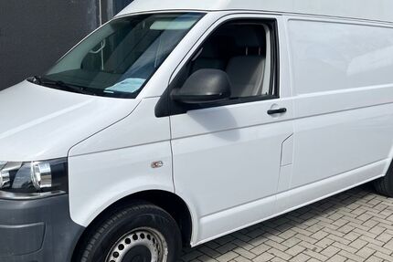 VW T5 Transporter 182.000 km 12.250 &euro; BRAUNSCHWEIG 38122