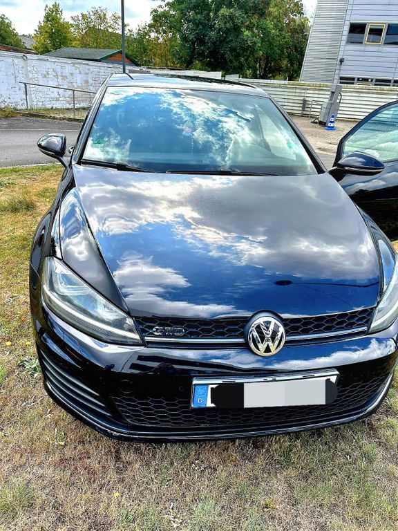 VW Golf 211.850 km 12.100 € Wolfsburg 38444