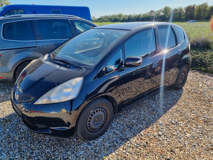 Honda Jazz 170.100 km 3.600 € Braunschweig 38112