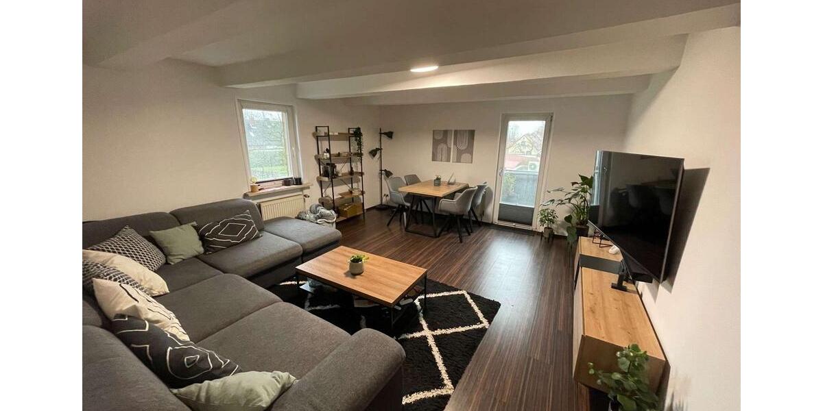 moderne 3-Zimmer-Wohnung mit EBK, Balkon und Stellplatz 3 zimmer