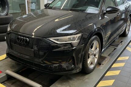 Audi e-tron 33.000 km 35.470 &euro; Helmstedt 38350