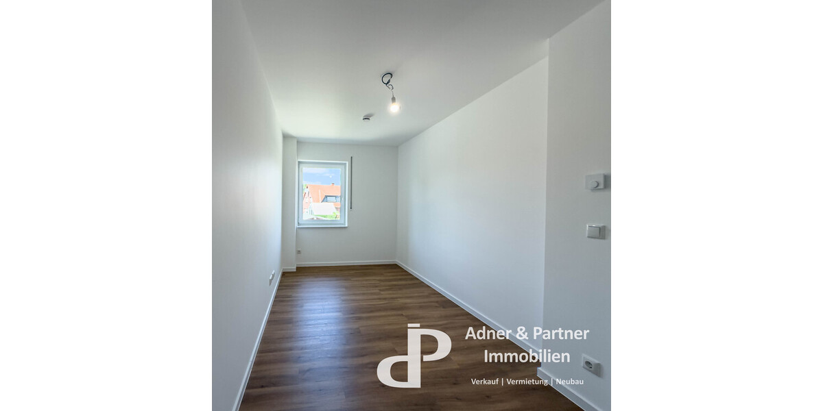 **STILVOLL WOHNEN AUF HISTORISCHEM HOF: MODERNES REIHENHAUS IN DIREKTER OKERNÄHE** - Reihenendhaus Braunschweig Heidberg-Melverode | Angebot:27242818