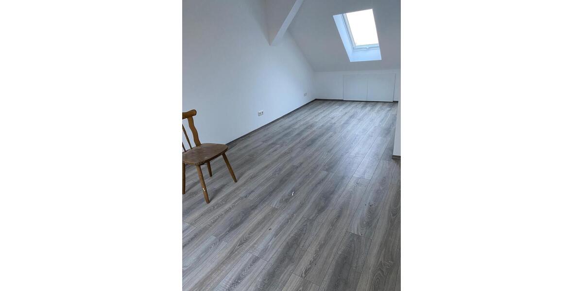 Dachgeschoßwohnung Braunschweig Broitzem - 1 Zimmer, 70 m&sup2;, 650&euro; | Angebot:26476278
