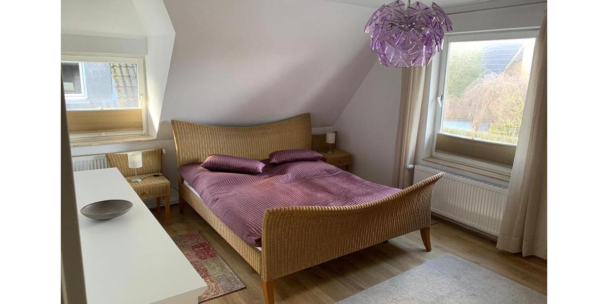 Dachgeschoßwohnung Jembke - 3.5 Zimmer, 120 m&sup2;, 950&euro; | Angebot:24465385