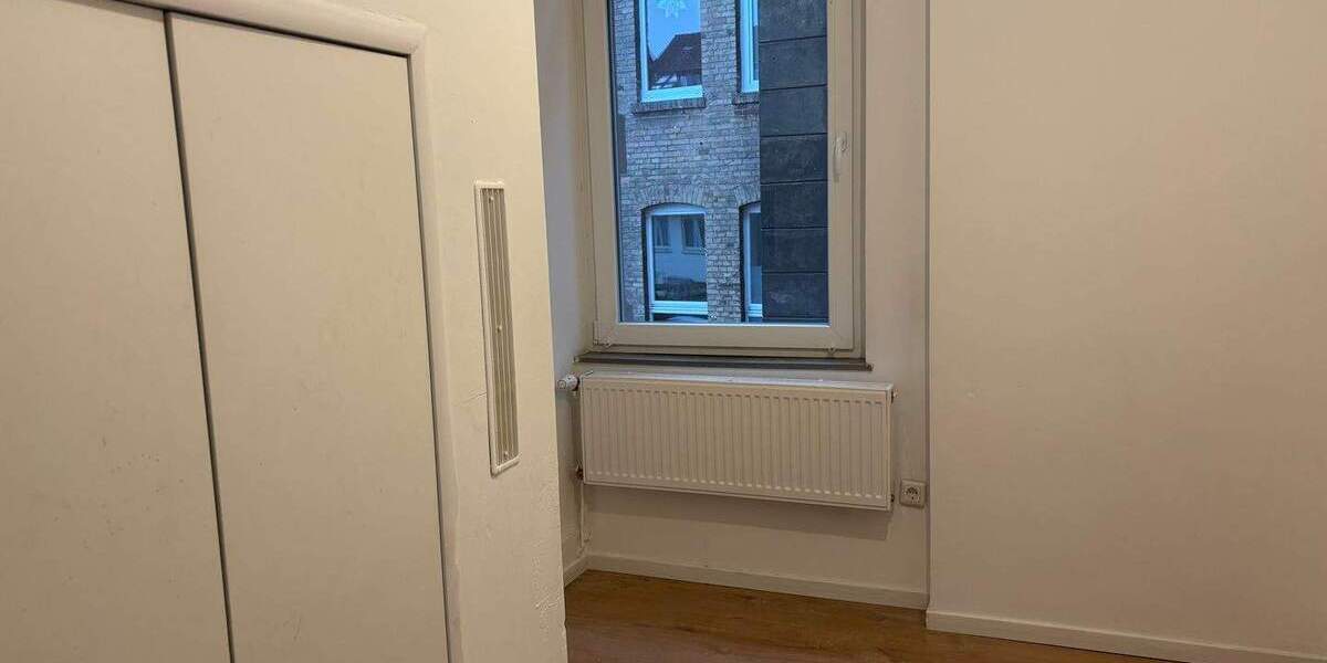 Schöne 5 12 Zimmer Wohnung mit Altbaucharme im östlichen Ringgebiet zimmer