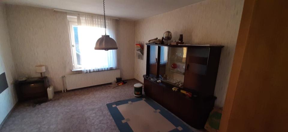 Ohne Provision, freistehendes Ein- bis Zweifamilienhaus 8 zimmer